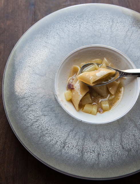 pasta e patate di Peppe Guida all'olio di Trevi